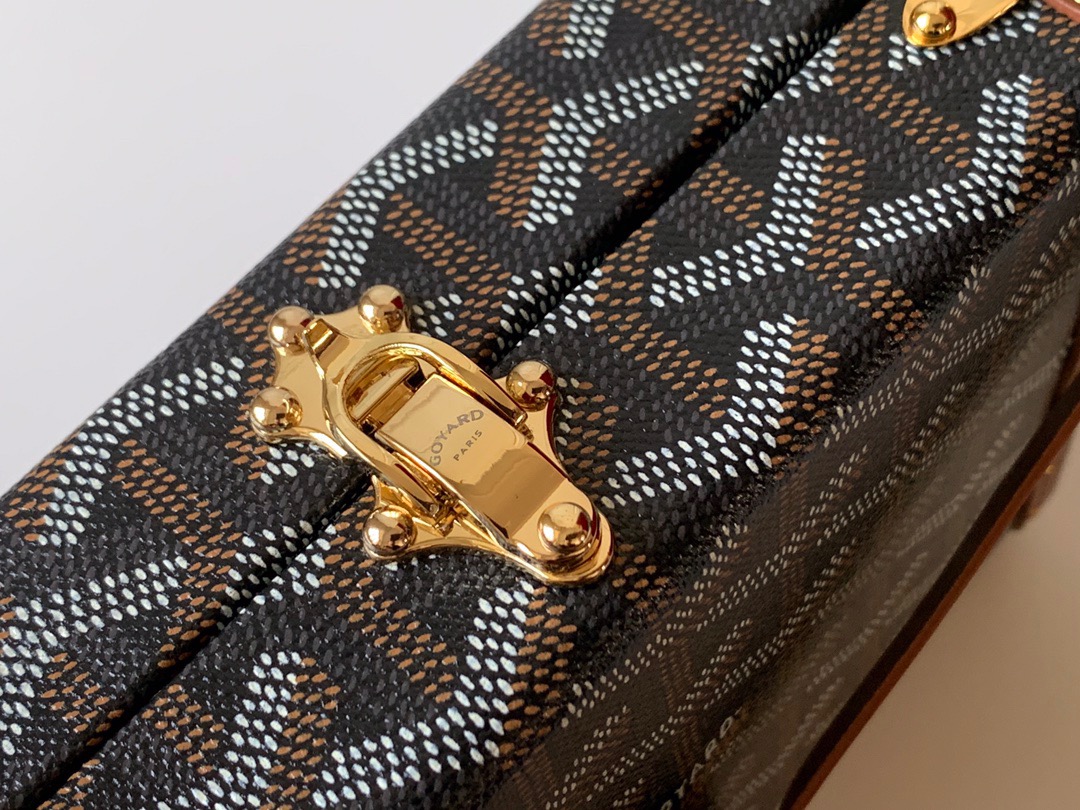 고야드 19FW 트렁크 스트랩백 블랙 탄