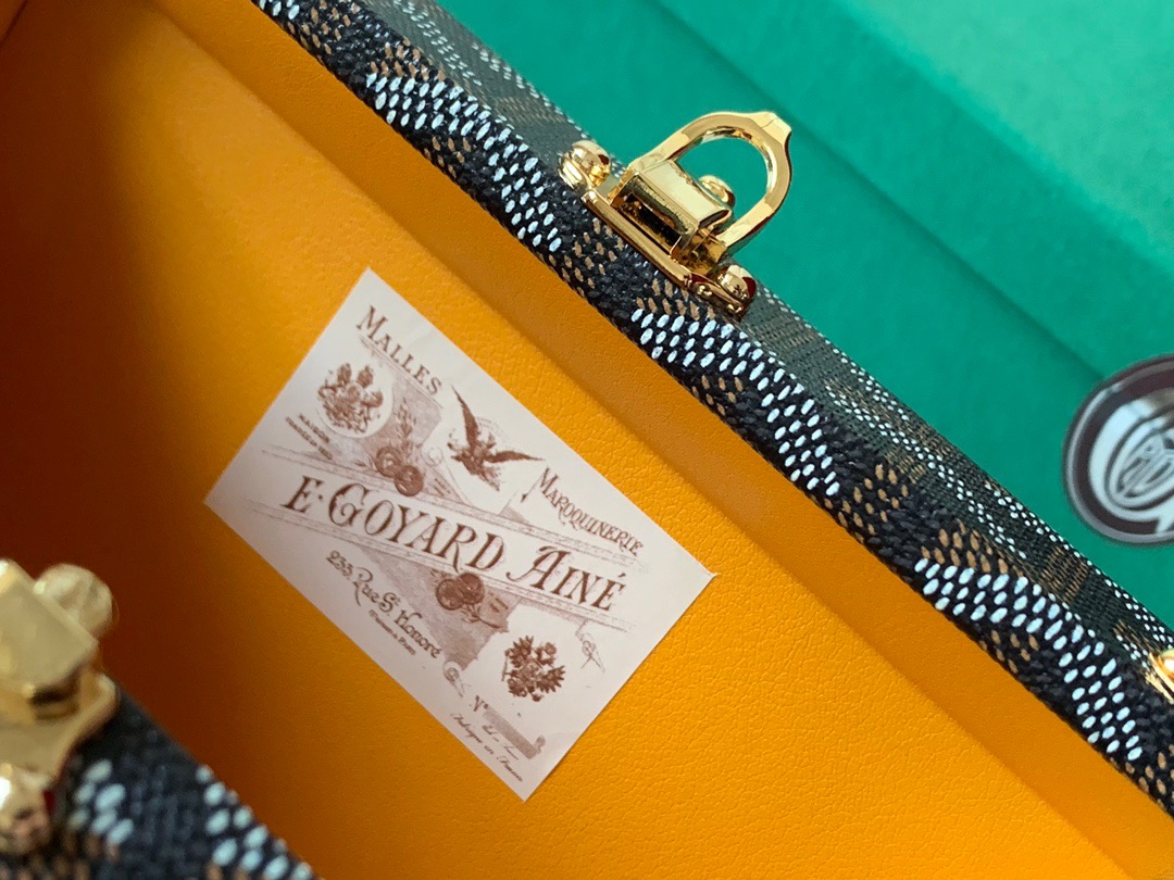 고야드 19FW 트렁크 스트랩백 블랙 탄