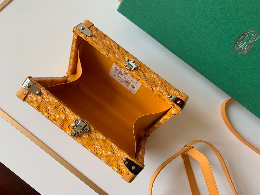 고야드 19FW 트렁크 스트랩백 옐로우