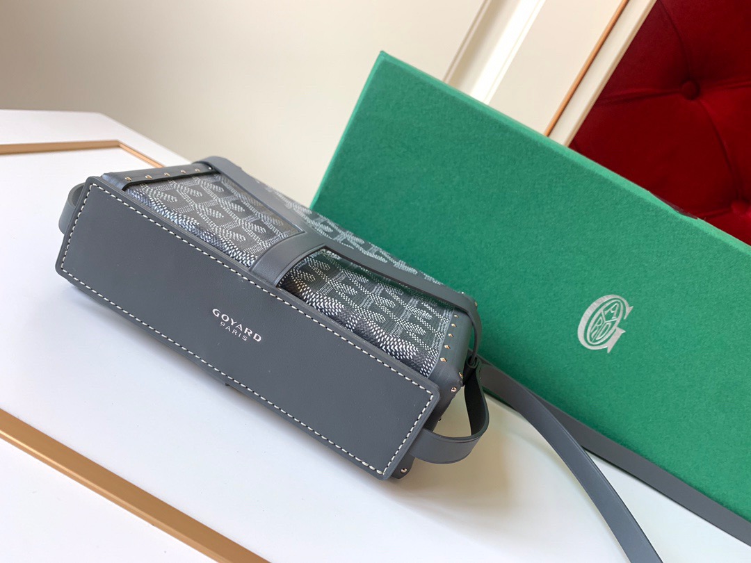 고야드 19FW 트렁크 스트랩백 그레이