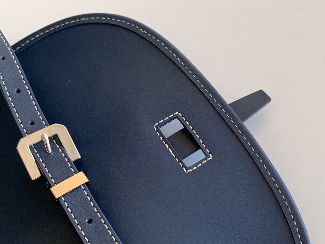 고야드 벨베데르 크로스백 마린 블루