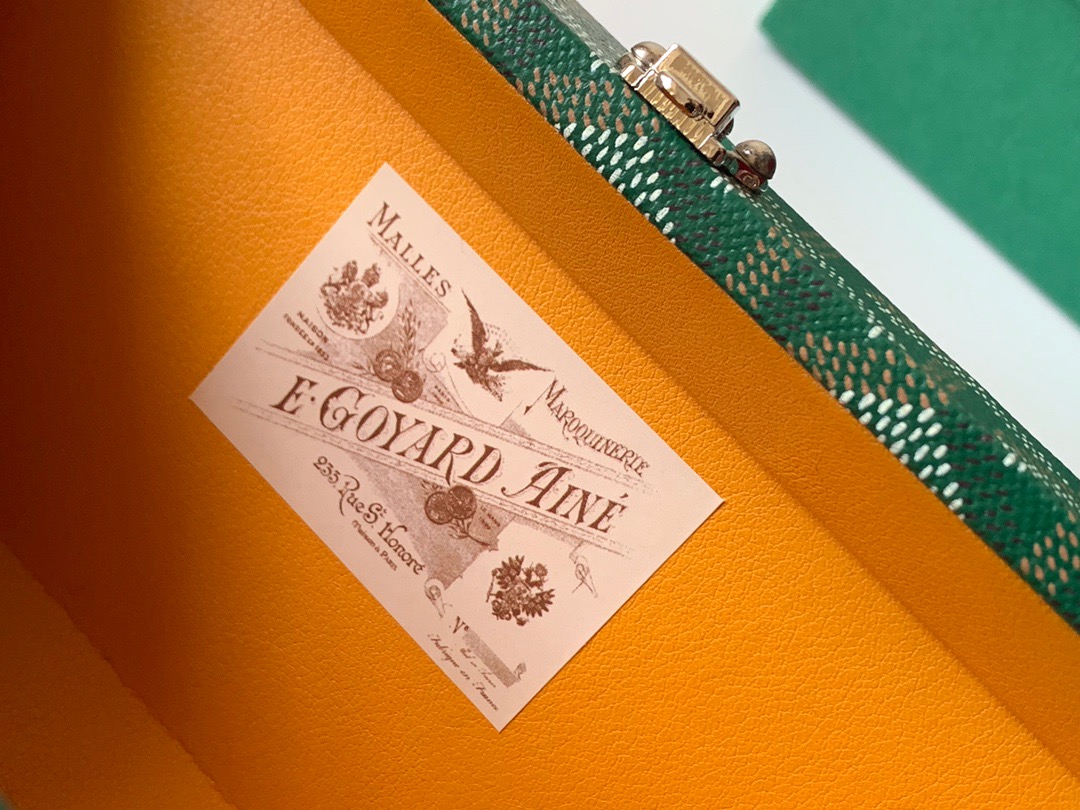 고야드 19FW 트렁크 스트랩백 그린