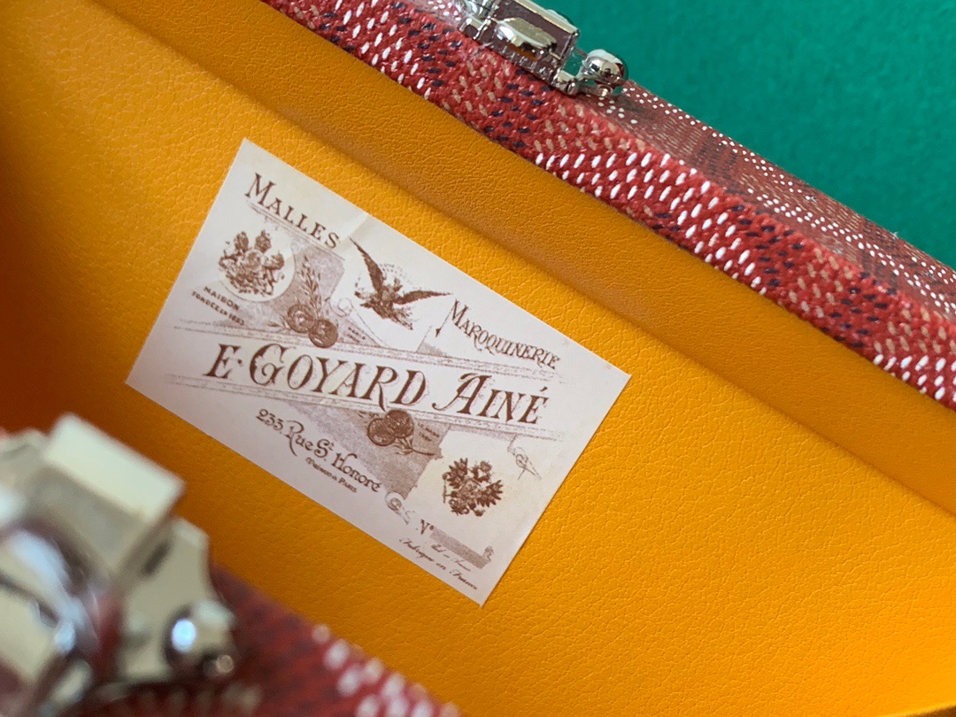 고야드 19FW 트렁크 스트랩백 레드