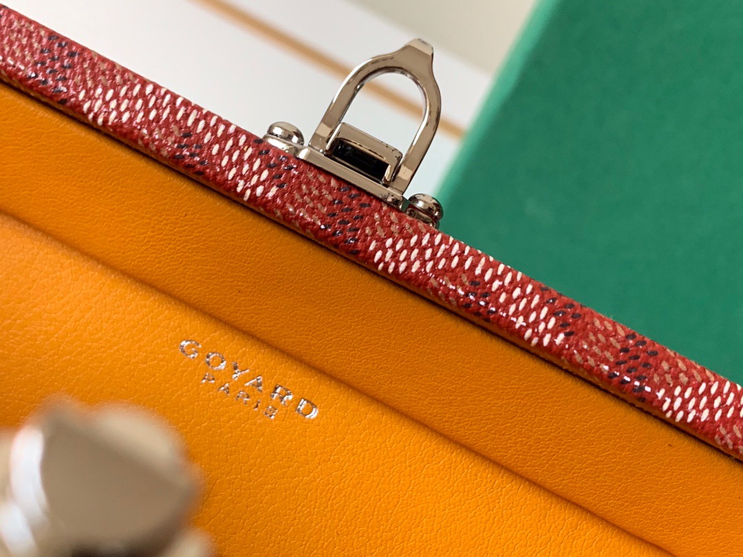 고야드 19FW 트렁크 스트랩백 레드