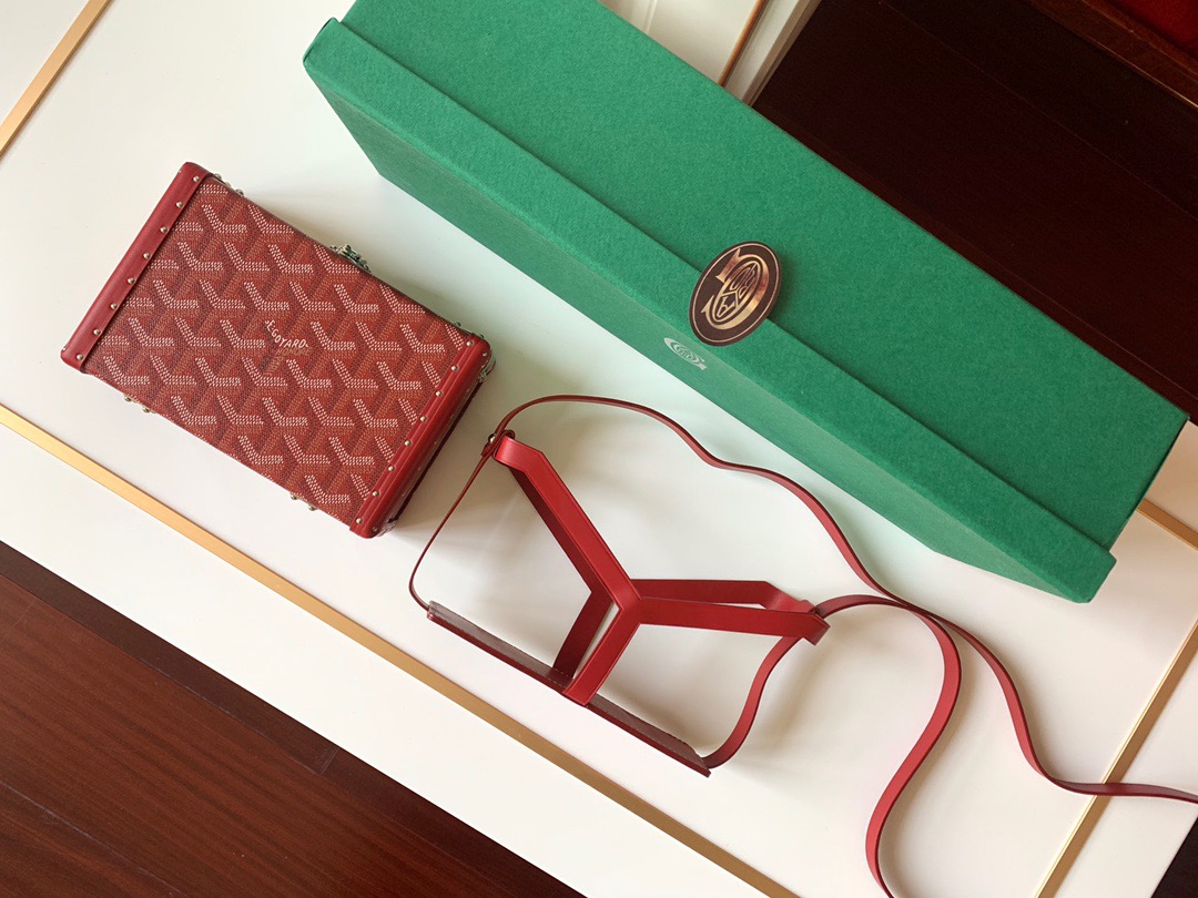 고야드 19FW 트렁크 스트랩백 레드