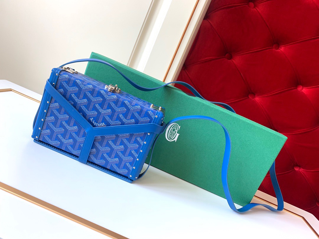 고야드 19FW 트렁크 스트랩백 스카이 블루