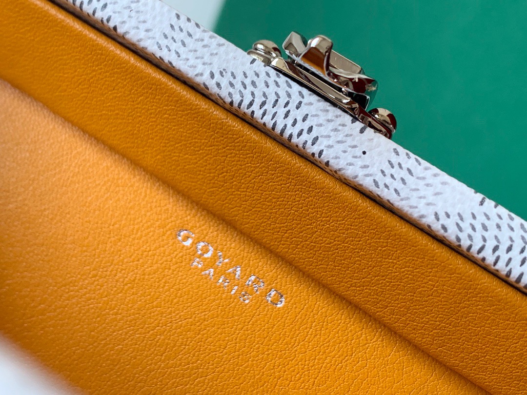 고야드 19FW 트렁크 스트랩백 화이트