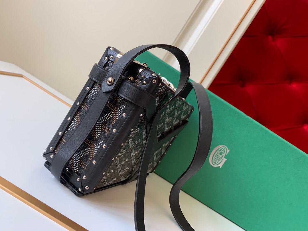 고야드 19FW 트렁크 스트랩백 블랙