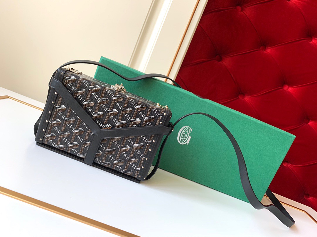 고야드 19FW 트렁크 스트랩백 블랙