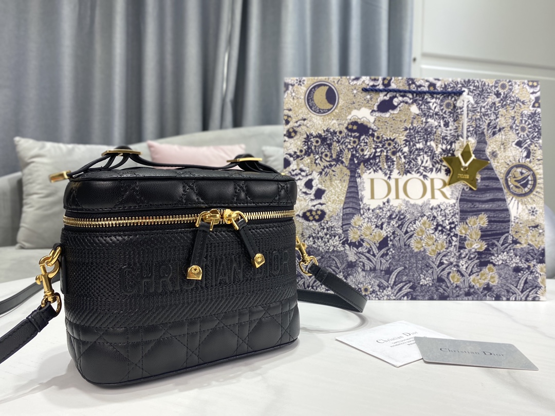 디올 레이디 트래블 베니티 케이스 블랙