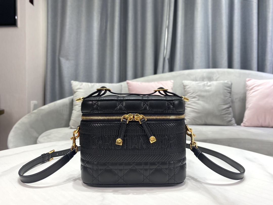 디올 레이디 트래블 베니티 케이스 블랙