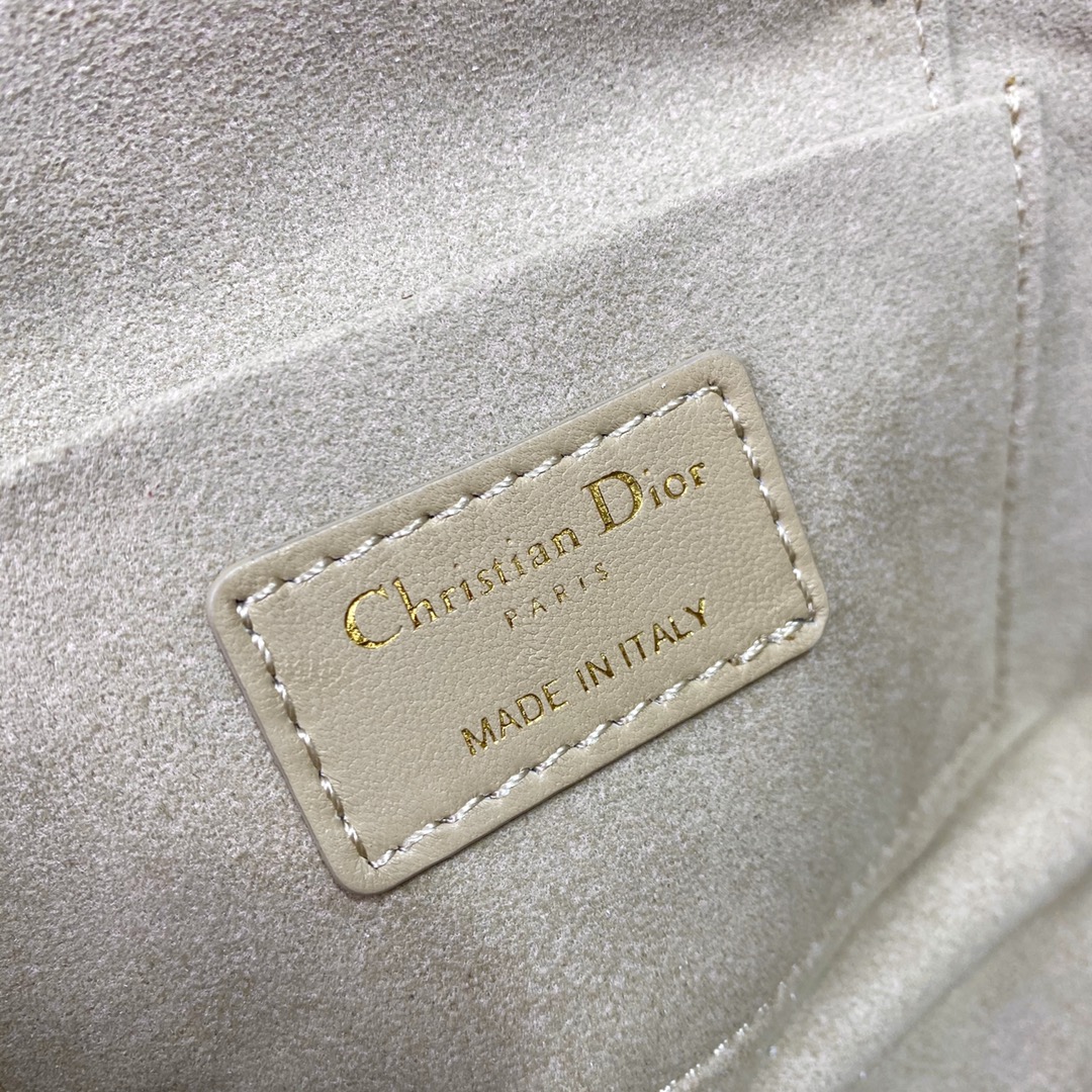 디올 레이디 트래블 베니티 케이스 베이지