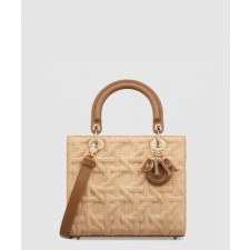 디올 레이디백 디라이트 미듐 M0565