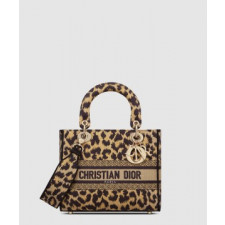 디올 레이디백 디라이트 미듐 M0565