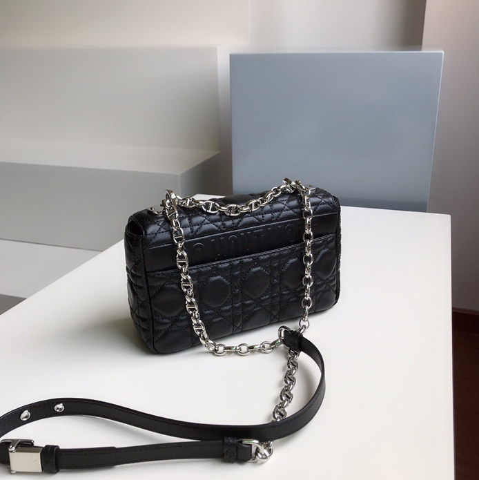 디올 카로백 블랙 은장 스몰 사이즈 : 20*12*7cm