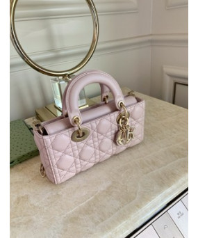 디올 레이디 디조이백 페일 핑크 미듐