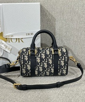 디올 그루브 토트백 16