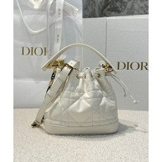 디올 졸리 버킷백 스몰 매크로 까나쥬