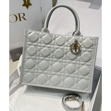 디올 북 토트 레더 스트랩 미디움