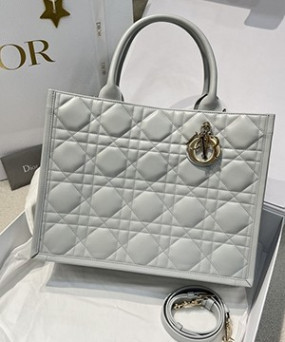 디올 북 토트 레더 스트랩 미디움