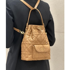 디올 카로 버킷 백