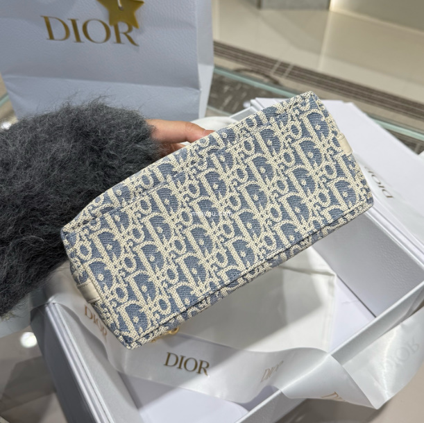 디올 Diorstar 체인 호보백 S3202UTZQ