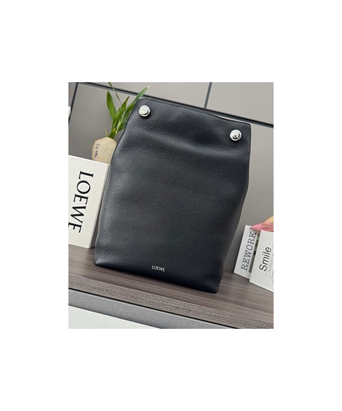 로에베 페블 호보백 카프스킨