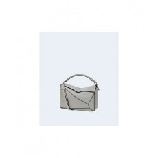 로에베 클래식 카프스킨 미니 퍼즐 백 그레이