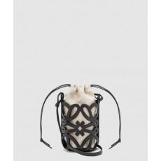 로에베 애너그램 컷아웃 포켓 - 클래식 카프스킨 & 캔버스