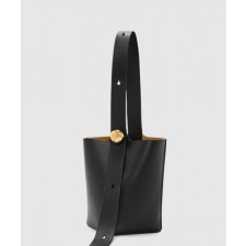 로에베 페블 버킷백