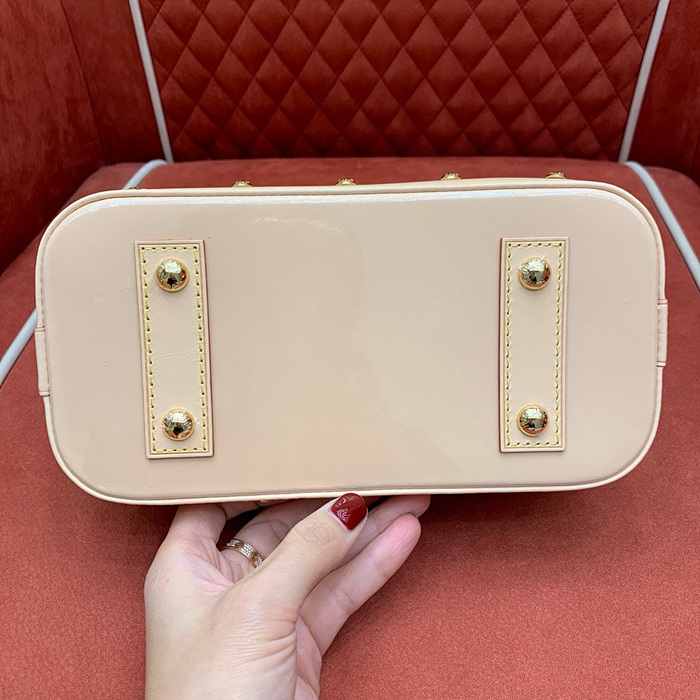 루이비통 무라카미 콜라보 알마 BB m13078