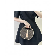 루이비통 어라운드 크로스백 PM M47117