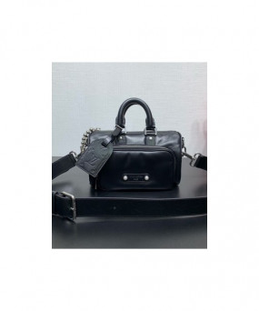 루이비통 키폴 카고 반둘리에 25 블랙 M13988