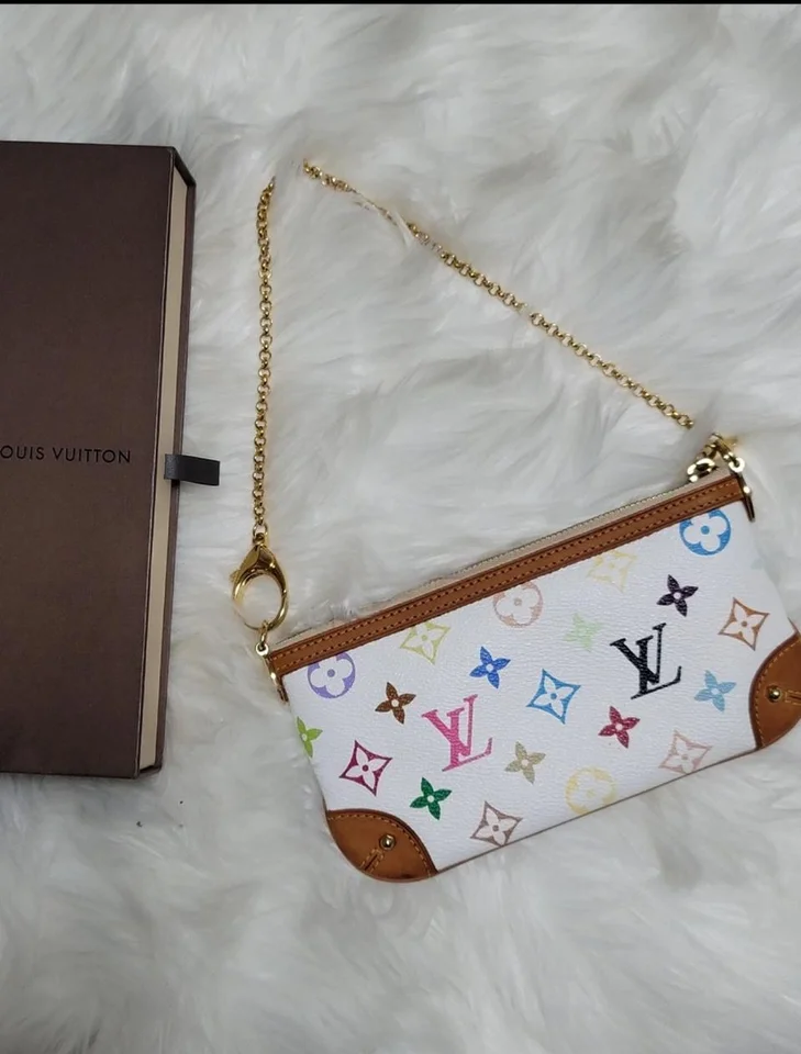 루이비통 멀티 컬러 밀라 포쉐트 포체 체인 파우치 사이즈 : 20 X 10.5 cm