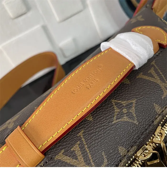 루이비통 러시 범백 모노그램 M14019 Size: 30*15*8 cm