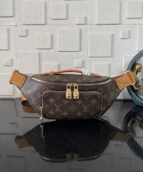 루이비통 러시 범백 모노그램 M14019 Size: 30*15*8 cm