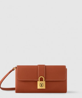 루이비통 WALLET ON CHAIN 로우 키백 M12147