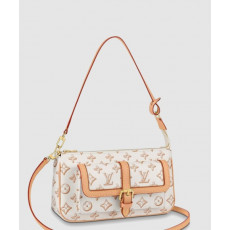 맥시 멀티 포쉐트 악세수아 M20920