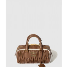 미우미우 아르카디 마테라쎄 나파 가죽백 5BB142