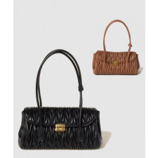 미우미우 마테라쎄 나파 가죽 숄더백 5BD265