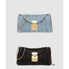 미우미우 마테라쎄 숄더백 5BH196