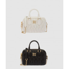 미우미우 아르카디 마테라쎄 나파 가죽 미니백 5BP077