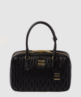 미우미우 아르카디 마테라쎄 나파 가죽백 5BB133