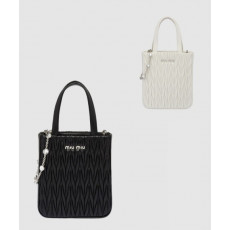 미우미우 마테라쎄 토트백 5BA220