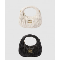 미우미우 완더 마테라쎄 나파 가죽 호보 미니백 5BP078