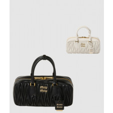 미우미우 아르카디 마테라쎄 나파 가죽백 5BB148