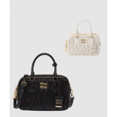 미우미우 아르카디 마테라쎄 나파 가죽백 5BB124