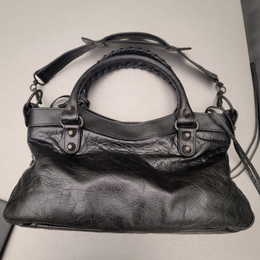 발렌시아가 르 시티 퍼스트 백 블랙