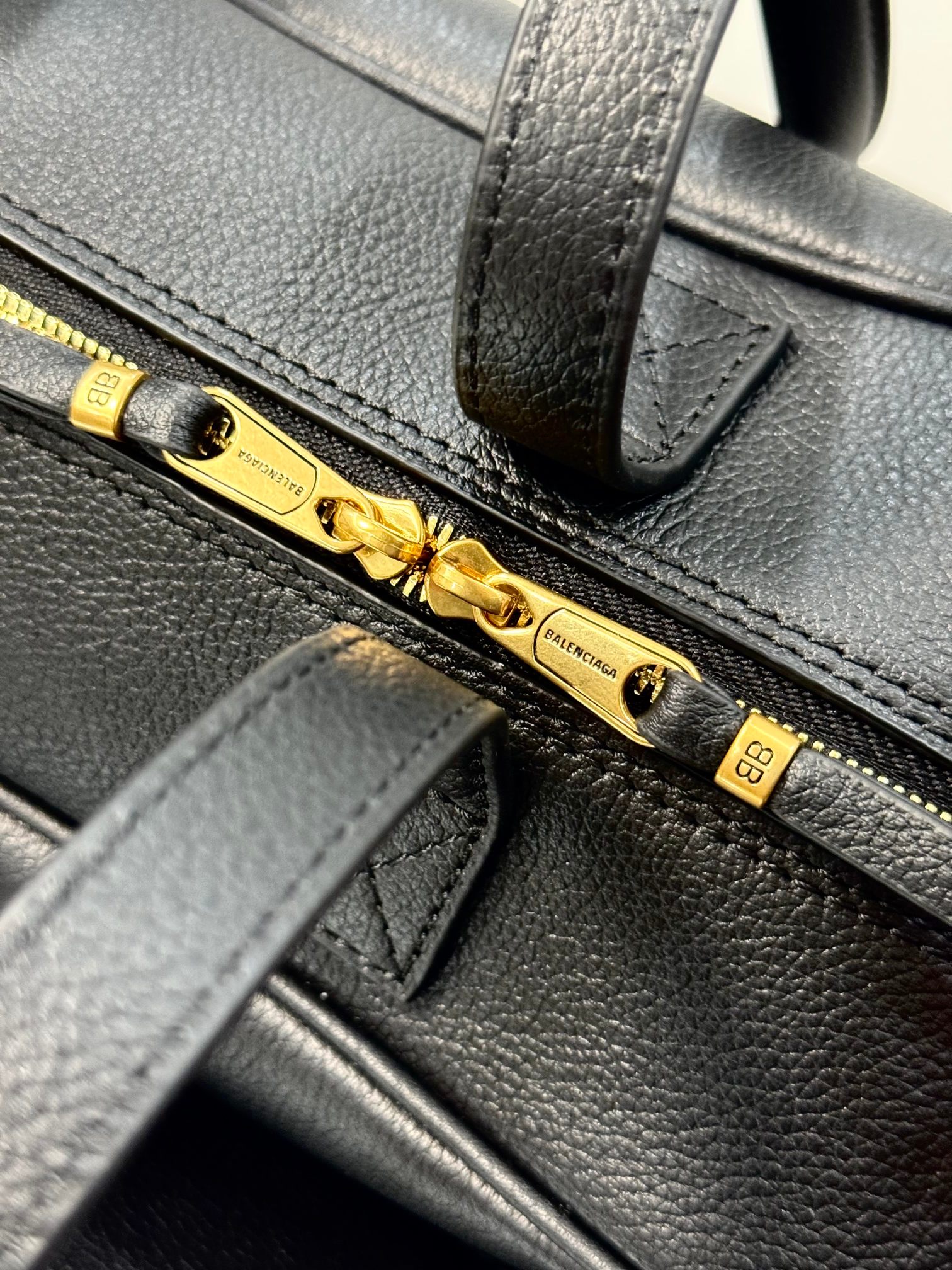 발렌시아가 캐리  볼링백 블랙