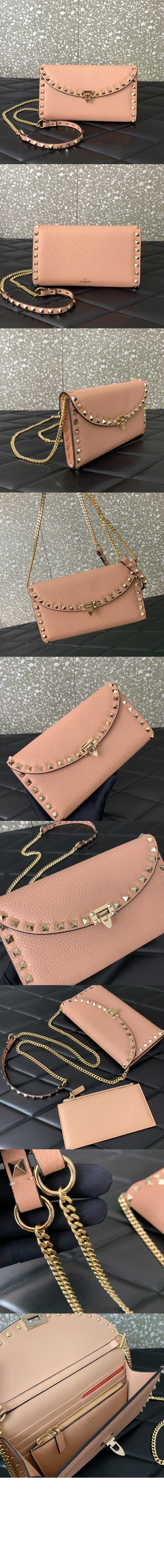 발렌티노 락스터드 그레인 송아지 가죽 체인 지갑